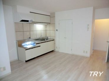 �y�����E���r���O�z�@�_�C�j���O