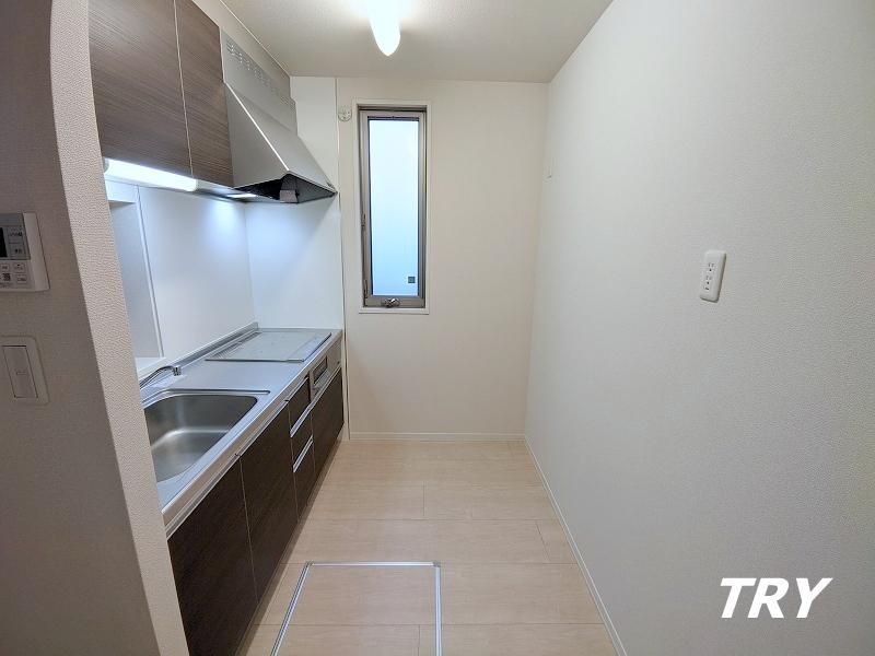 �y�L�b�`���z�@
