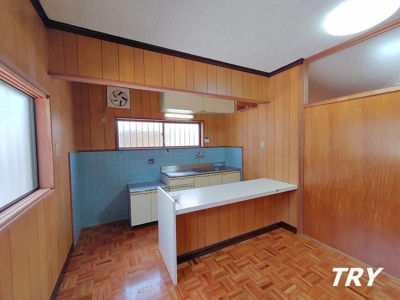 �y���ԁE���r���O�z�@