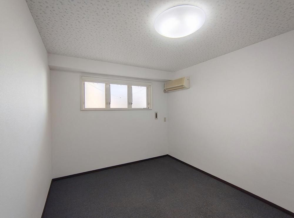 �y���ԁE���r���O�z�@