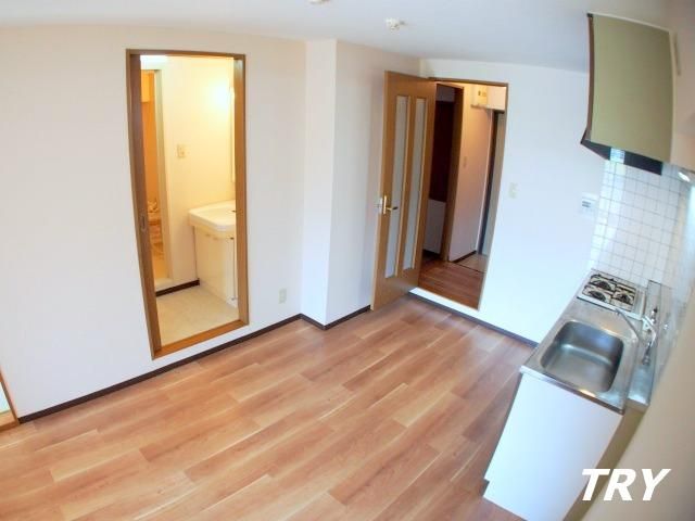 �y�����E���r���O�z�@�_�C�j���O