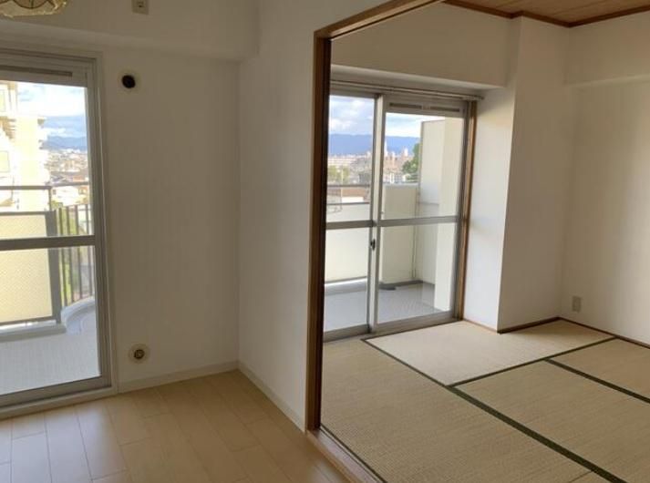 �y���ԁE���r���O�z�@