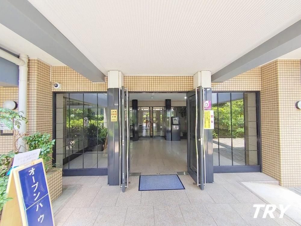 �y�G���g�����X�z�@