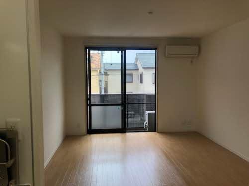 �y���ԁE���r���O�z�@