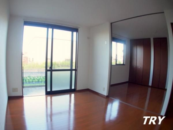 �y�����E���r���O�z�@