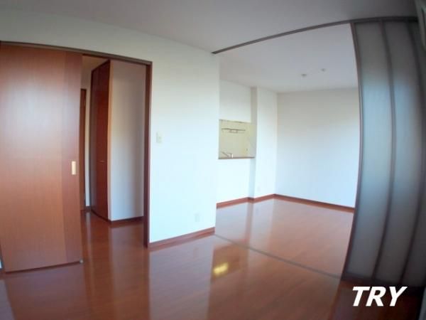 �y�Q���z�@