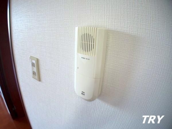 �y���̑��ݔ��z�@