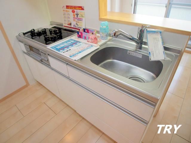 �y�L�b�`���z�@