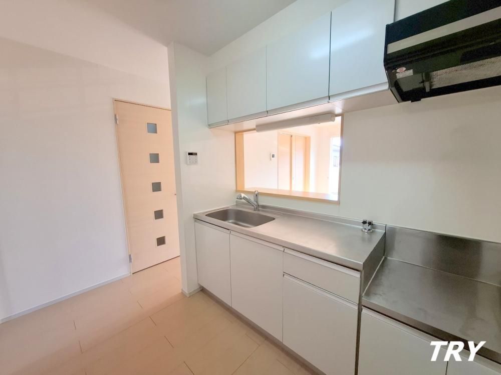 �y�L�b�`���z�@