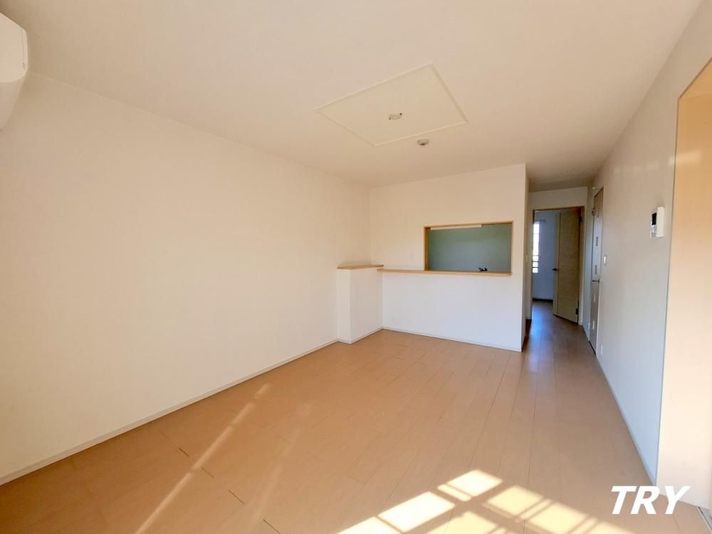 �y�����E���r���O�z�@