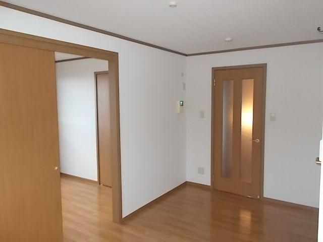 �y���ԁE���r���O�z�@