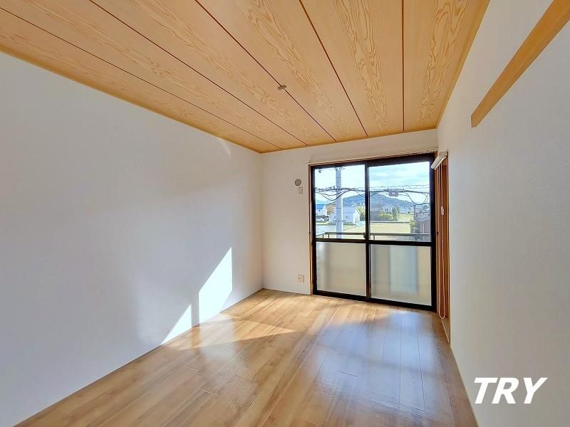 �y���ԁE���r���O�z�@