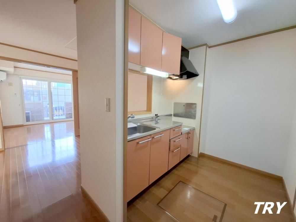 �y���ԁE���r���O�z�@