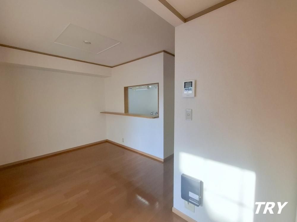 �y�����E���r���O�z�@