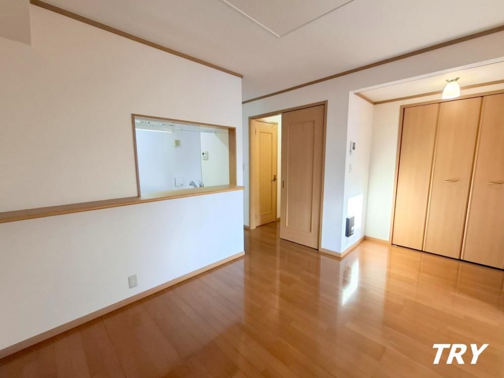 �y�����E���r���O�z�@