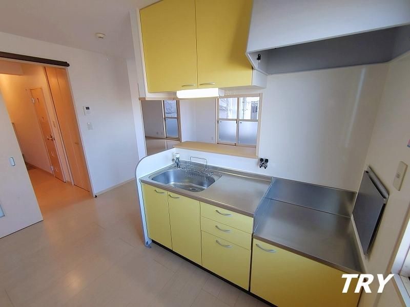 �y�L�b�`���z�@