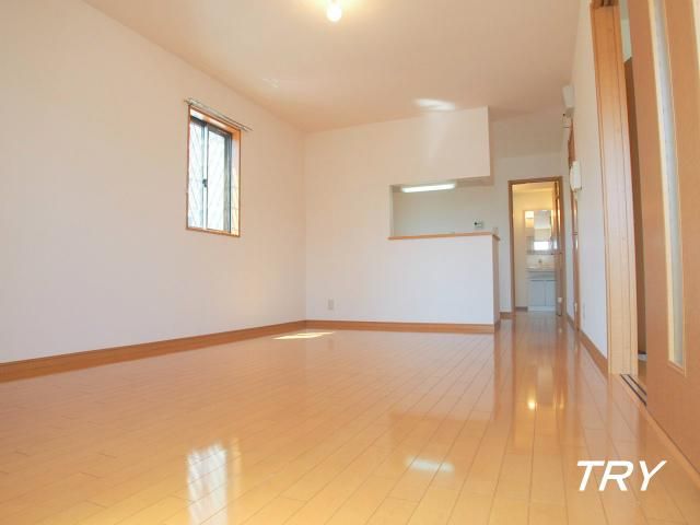 �y�����E���r���O�z�@