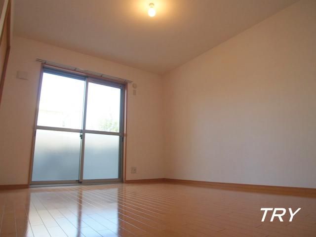 �y�����E���r���O�z�@