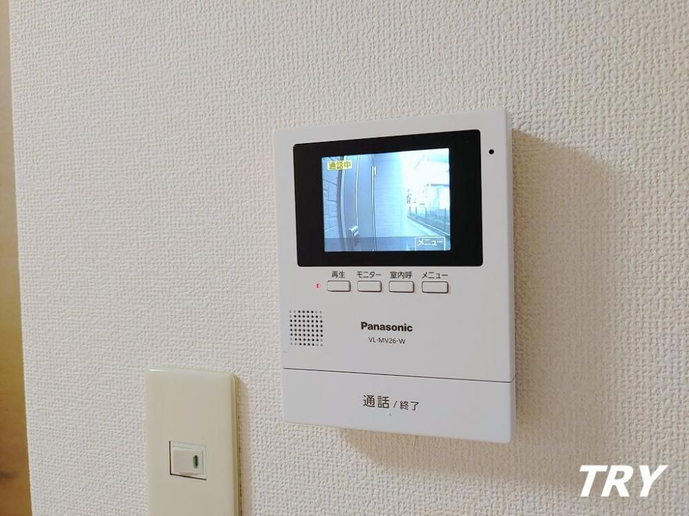 �y�Z�L�����e�B�z�@