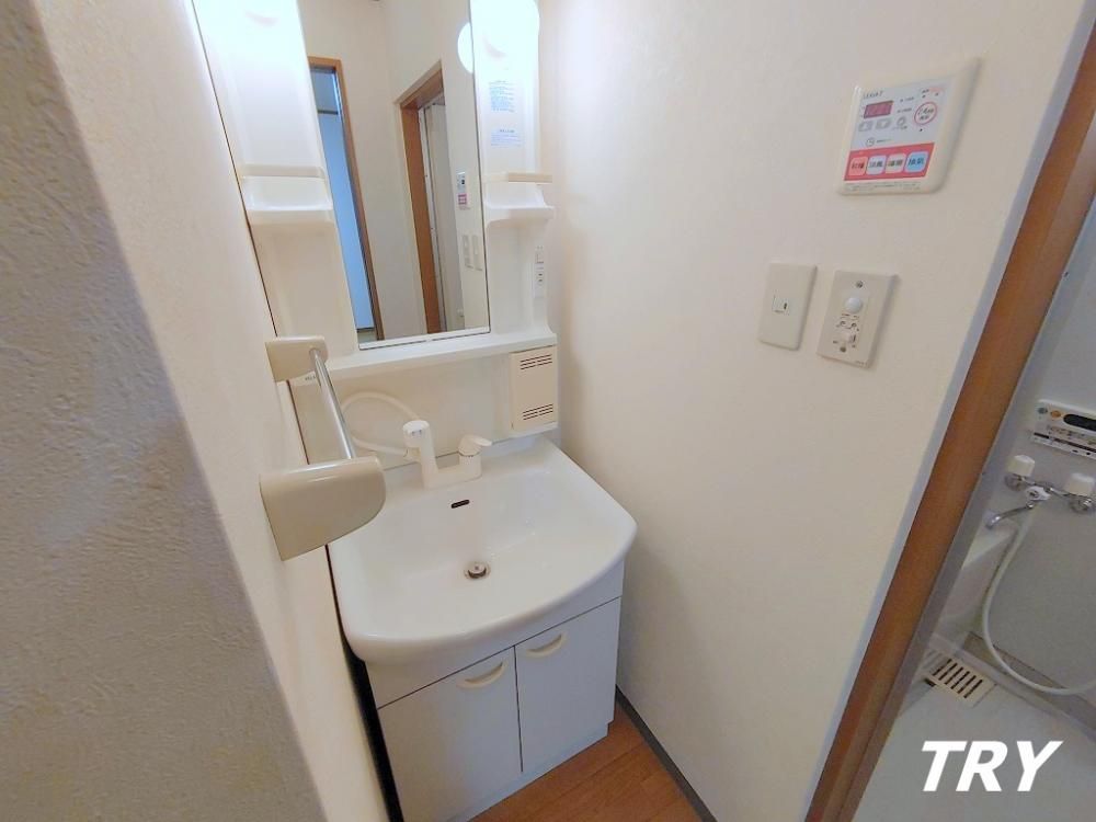 �y���ʏ��z�@