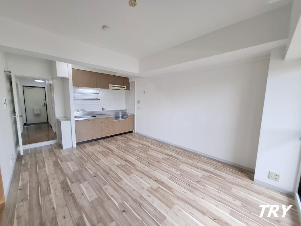 �y�����E���r���O�z�@