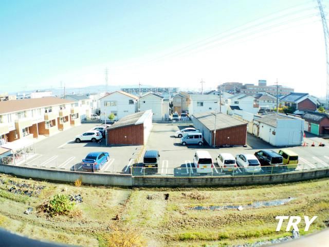 �y���]�z�@