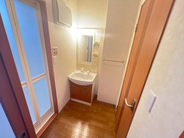 �y���ʏ��z�@