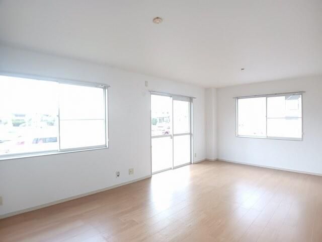 �y���ԁE���r���O�z�@