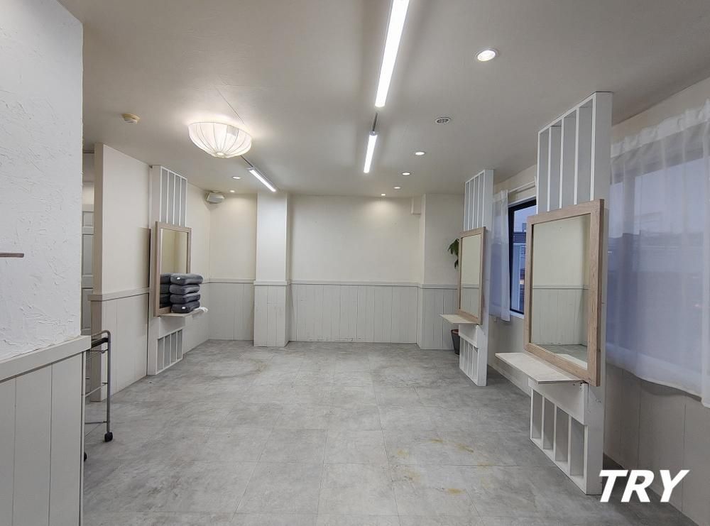 �y���ԁE���r���O�z�@