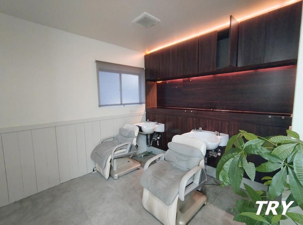 �y���ԁE���r���O�z�@