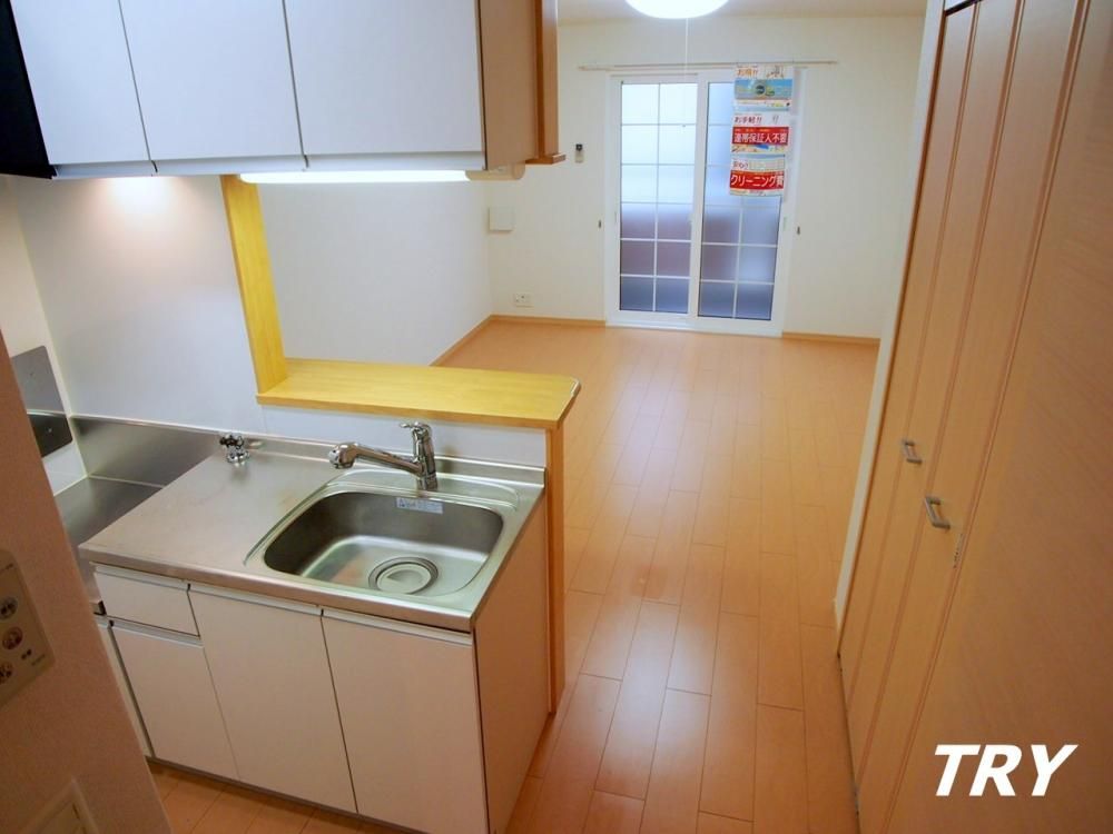 �y���ԁE���r���O�z�@