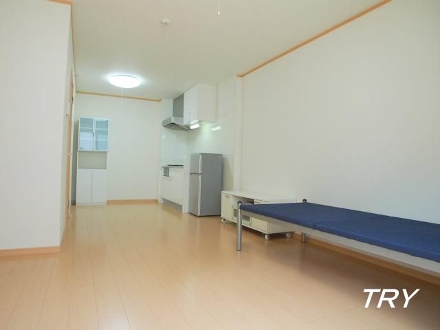 �y���ԁE���r���O�z�@