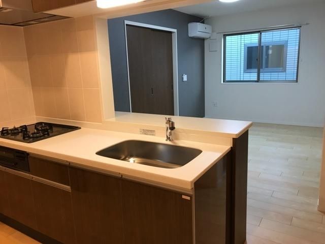 �y�L�b�`���z�@