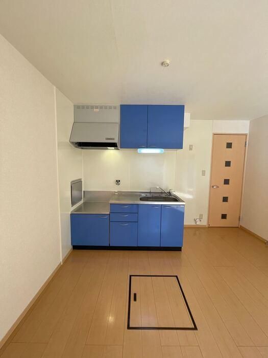 �y�L�b�`���z�@