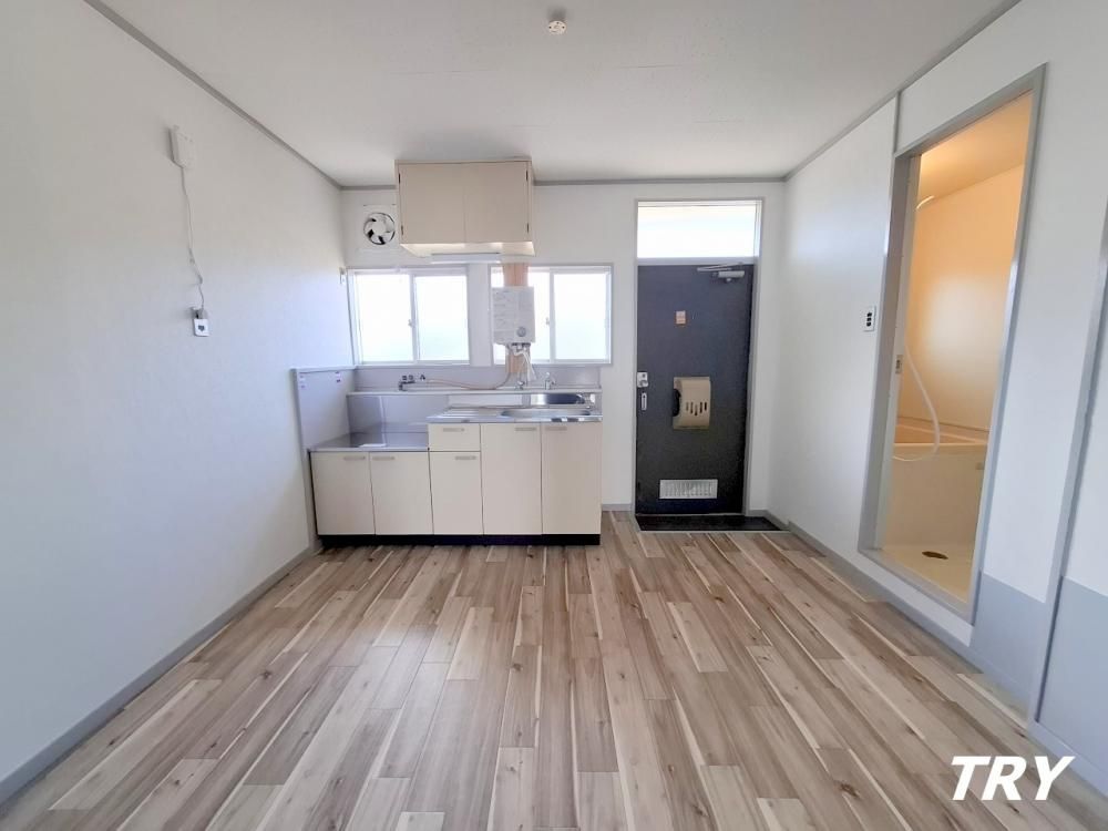 �y���ԁE���r���O�z�@