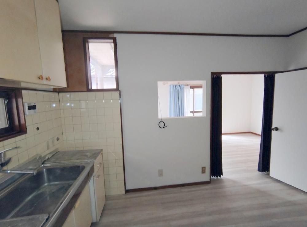 �y�����E���r���O�z�@