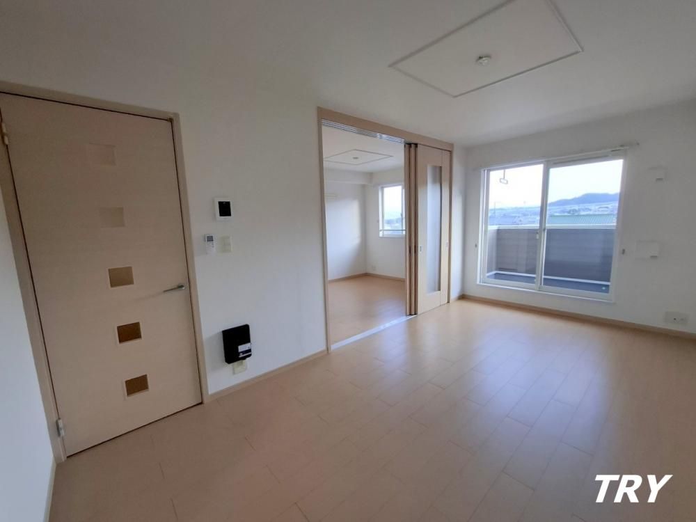 �y�����E���r���O�z�@