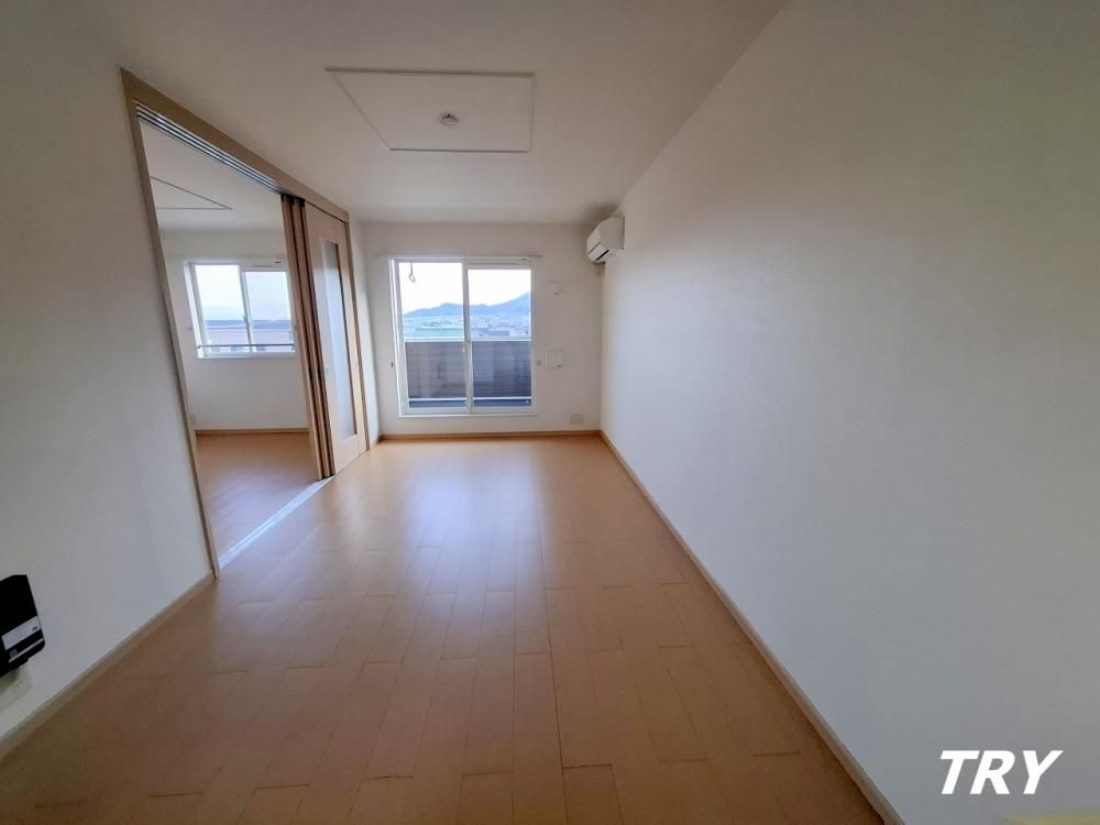 �y�����E���r���O�z�@