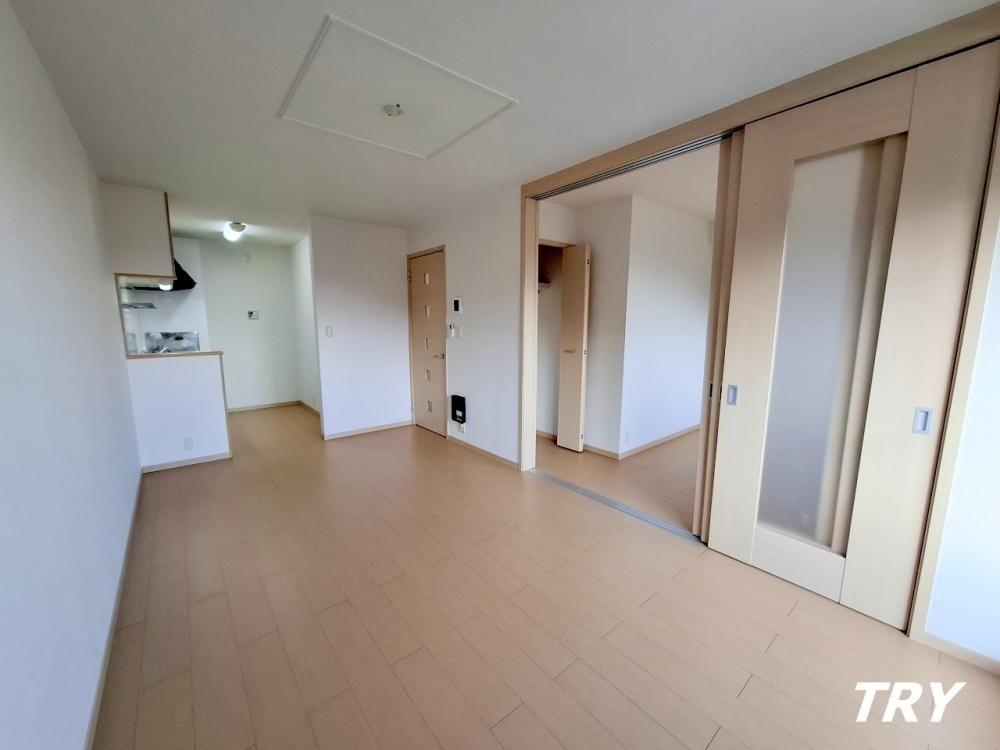 �y�����E���r���O�z�@