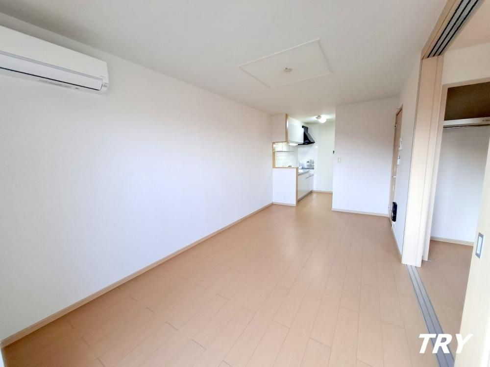 �y�����E���r���O�z�@