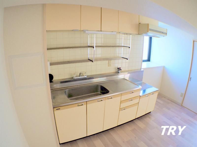 �y�L�b�`���z�@