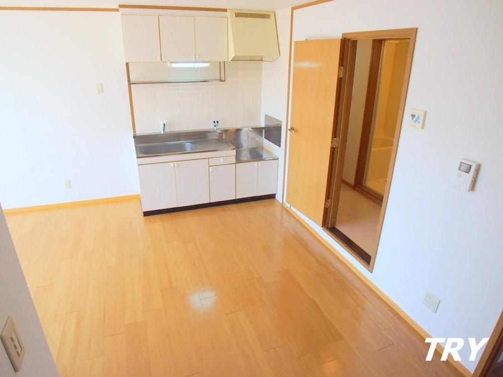 �y�����E���r���O�z�@