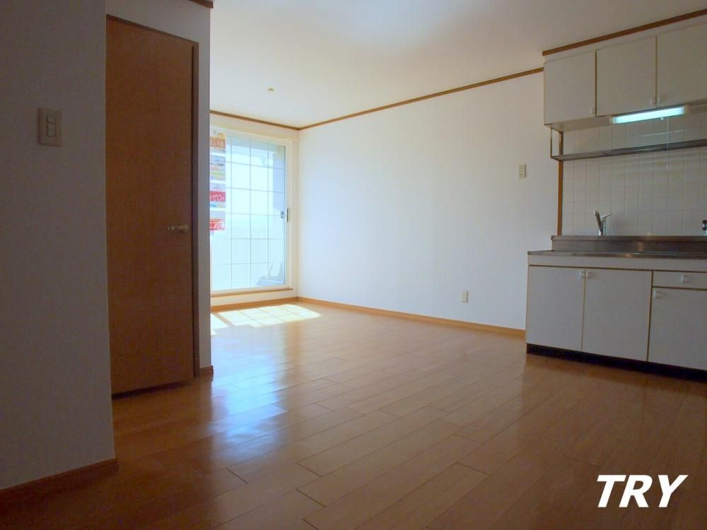 �y�����E���r���O�z�@