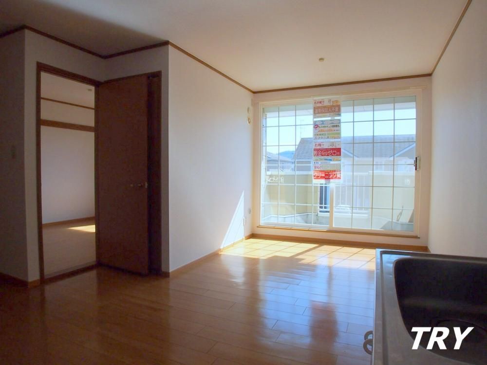 �y�����E���r���O�z�@