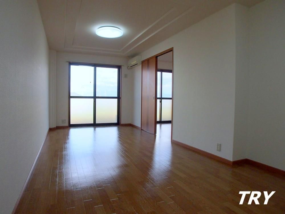 �y���ԁE���r���O�z�@