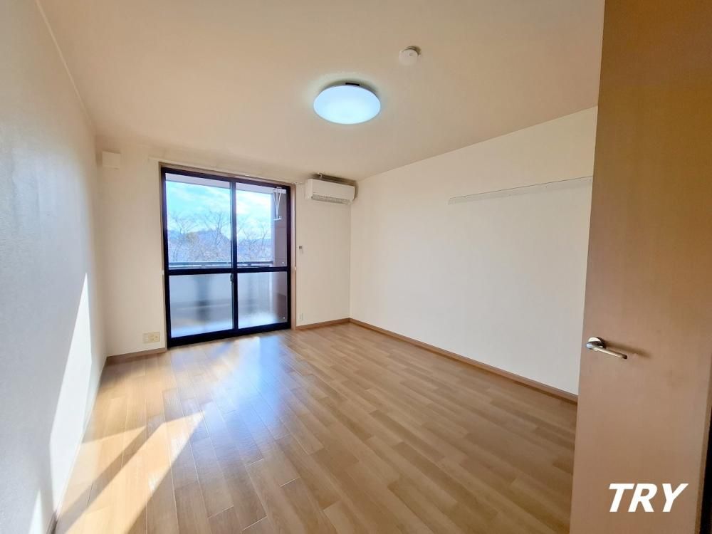 �y�Q���z�@