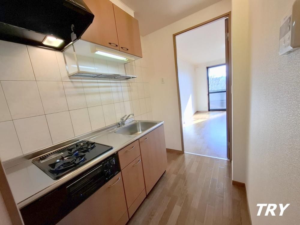 �y�L�b�`���z�@