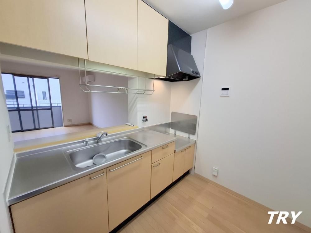 �y�L�b�`���z�@