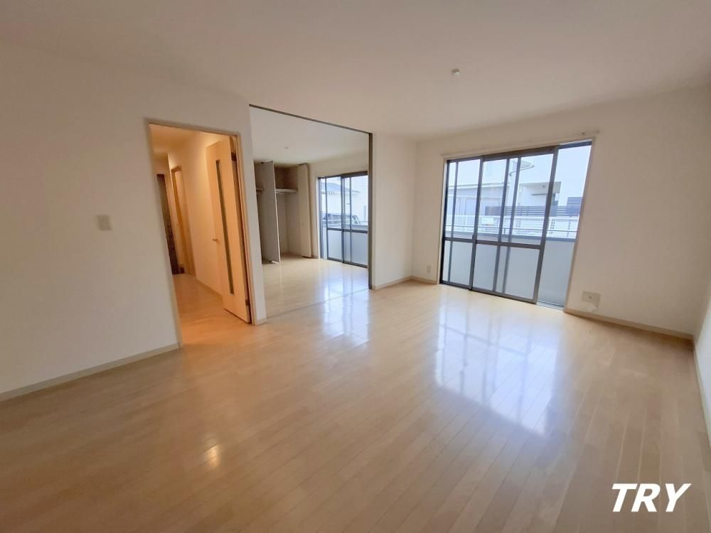 �y�����E���r���O�z�@