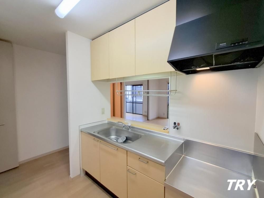 �y�L�b�`���z�@